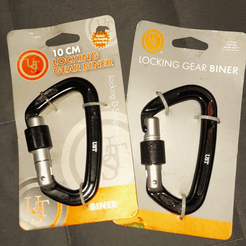 UST Locking Gear D-Shaped Carabiner 200lbs Safe Working Load